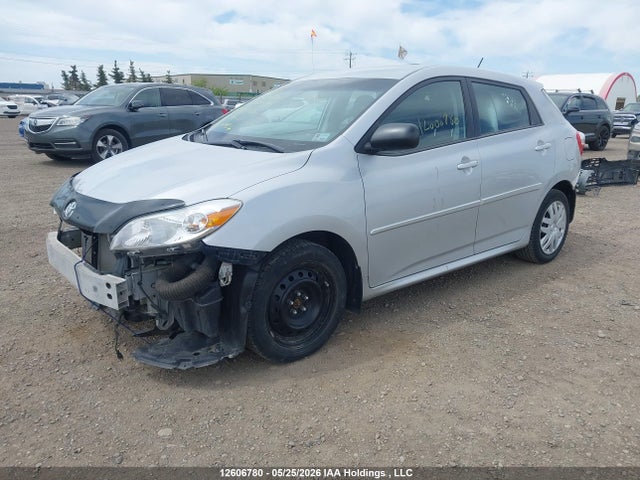 12606780 :رقم المزاد ، 2T1KU4EE9DC930936 vin ، 2013 Toyota Matrix Wagon مزاد بيع
