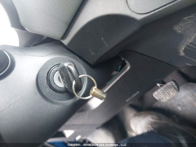 VNKKTUD32HA074724 Toyota YARIS LE