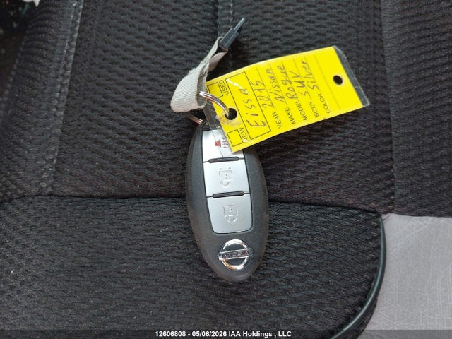 2015 Nissan Rogue S/sl/sv მანქანა იყიდება აუქციონზე, vin: 5N1AT2MV8FC813845, აუქციონის ნომერი: 12606808
