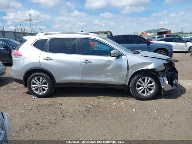 2015 Nissan Rogue S/sl/sv მანქანა იყიდება აუქციონზე, vin: 5N1AT2MV8FC813845, აუქციონის ნომერი: 12606808
