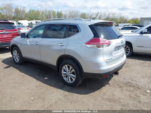 2015 Nissan Rogue S/sl/sv მანქანა იყიდება აუქციონზე, vin: 5N1AT2MV8FC813845, აუქციონის ნომერი: 12606808
