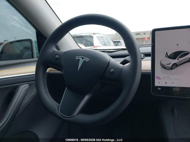 Tesla Model Y 2023 LRWYGDFD7PC967341 Image 14