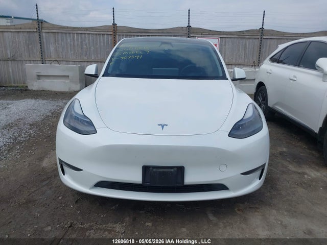Tesla Model Y 2023 LRWYGDFD7PC967341 Image 9