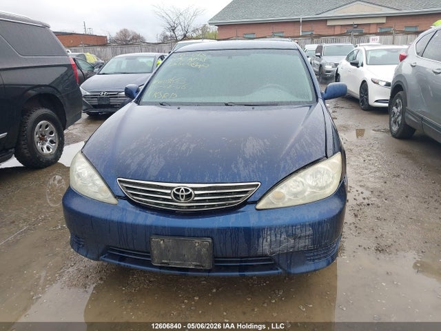 2005 Toyota Camry Le/se/std/xle მანქანა იყიდება აუქციონზე, vin: 4T1BE32K95U409653, აუქციონის ნომერი: 12606840