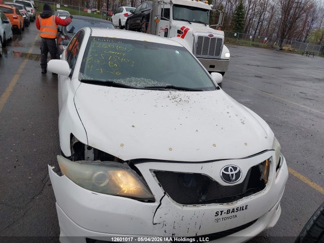12601017 :رقم المزاد ، 4T1BF3EK0AU575403 vin ، 2010 Toyota Camry Se مزاد بيع