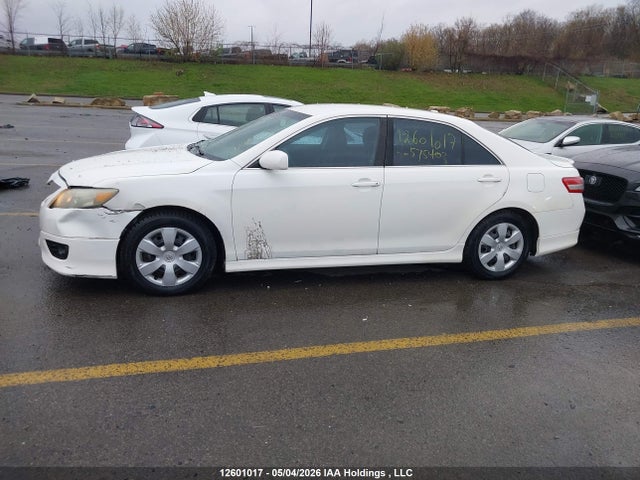 12601017 :رقم المزاد ، 4T1BF3EK0AU575403 vin ، 2010 Toyota Camry Se مزاد بيع