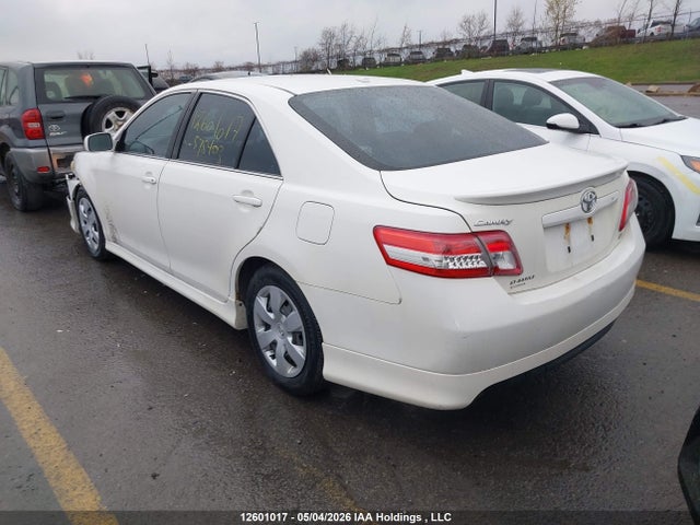 12601017 :رقم المزاد ، 4T1BF3EK0AU575403 vin ، 2010 Toyota Camry Se مزاد بيع