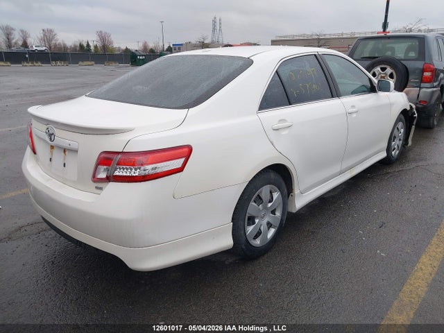 12601017 :رقم المزاد ، 4T1BF3EK0AU575403 vin ، 2010 Toyota Camry Se مزاد بيع
