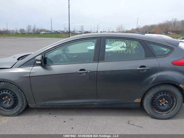 1FADP3K22HL297043 Ford FOCUS SE