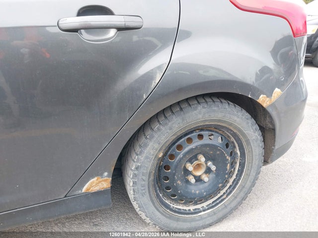 1FADP3K22HL297043 Ford FOCUS SE