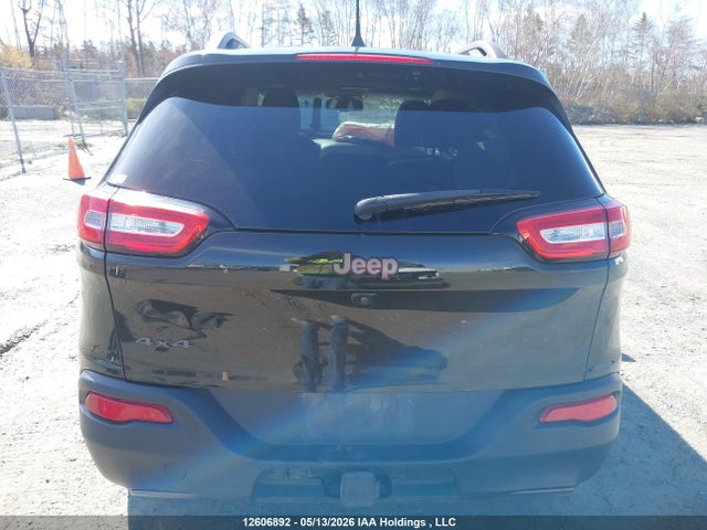 1C4PJMCS5GW290310 Jeep Cherokee Latitude