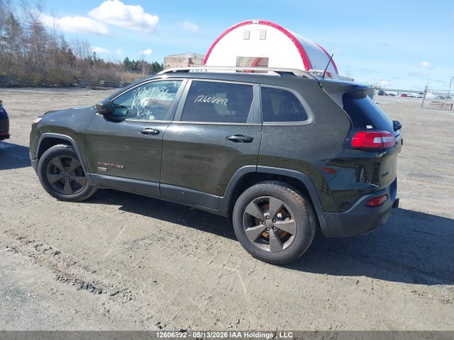 1C4PJMCS5GW290310 Jeep Cherokee Latitude