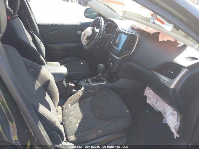 1C4PJMCS5GW290310 Jeep Cherokee Latitude