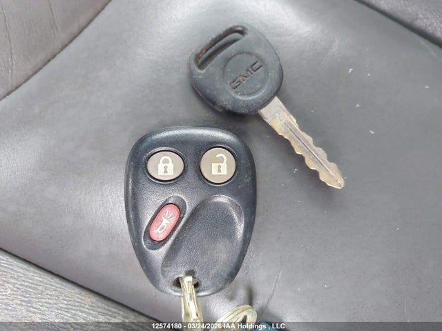 12574180 :رقم المزاد ، 2GTEK63N561324259 vin ، 2006 Gmc Sierra 1500 Denali مزاد بيع