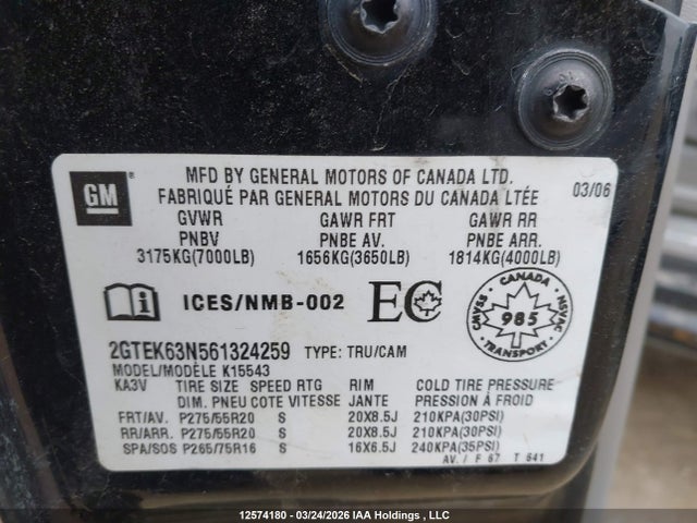 12574180 :رقم المزاد ، 2GTEK63N561324259 vin ، 2006 Gmc Sierra 1500 Denali مزاد بيع