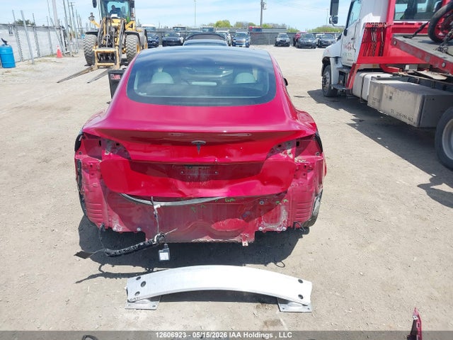 12606923 :رقم المزاد ، 5YJ3E1EA2MF918961 vin ، 2021 Tesla Model 3 مزاد بيع