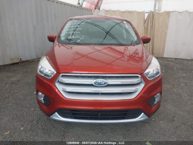 1FMCU9GD6KUA22008 Ford ESCAPE SE