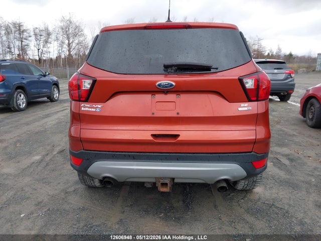 1FMCU9GD6KUA22008 Ford ESCAPE SE