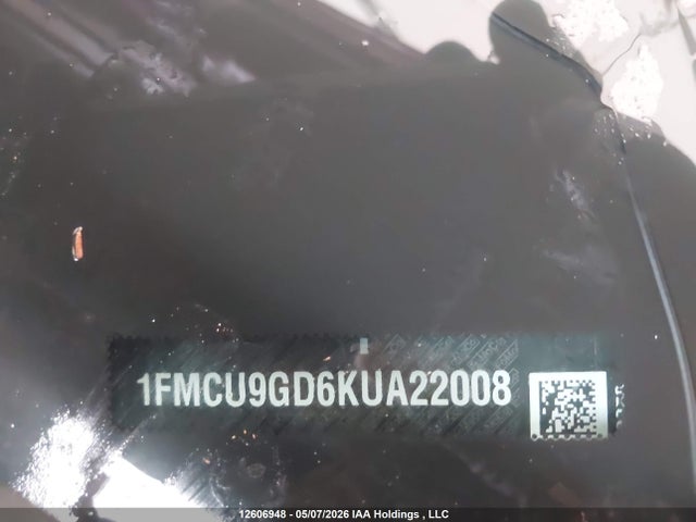 1FMCU9GD6KUA22008 Ford ESCAPE SE