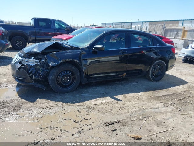 12606970 :رقم المزاد ، 1C3CCBAB2DN512422 vin ، 2013 Chrysler 200 Lx مزاد بيع
