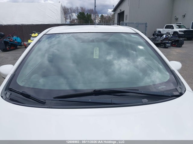 2016 Nissan Versa Note S/s Plus/sv/sl/sr მანქანა იყიდება აუქციონზე, vin: 3N1CE2CP2GL411077, აუქციონის ნომერი: 12606983