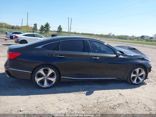 1HGCV1F96KA800472 Honda Accord Touring