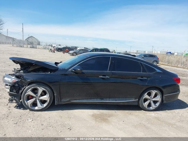 1HGCV1F96KA800472 Honda Accord Touring