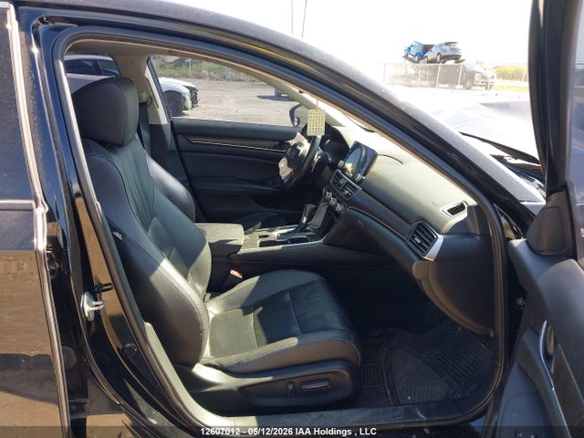 1HGCV1F96KA800472 Honda Accord Touring