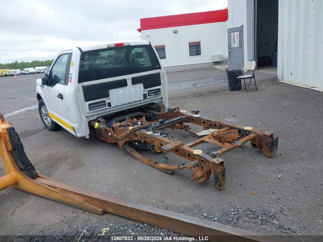12607022 :رقم المزاد ، 1FTMF1C89FKD72473 vin ، 2015 Ford F150 مزاد بيع