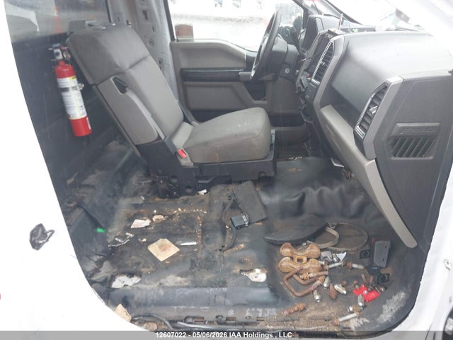 12607022 :رقم المزاد ، 1FTMF1C89FKD72473 vin ، 2015 Ford F150 مزاد بيع