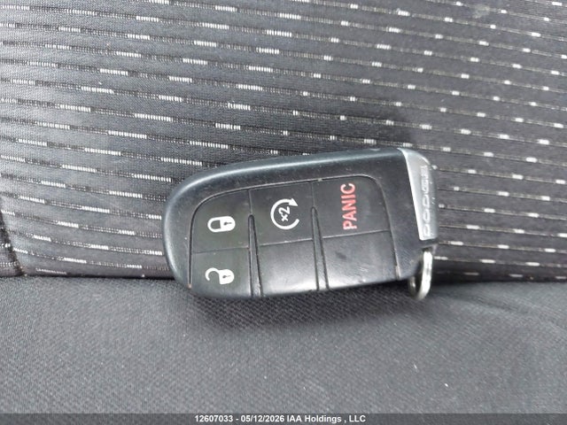2013 Dodge Journey Sxt/crew მანქანა იყიდება აუქციონზე, vin: 3C4PDCCG1DT594149, აუქციონის ნომერი: 12607033