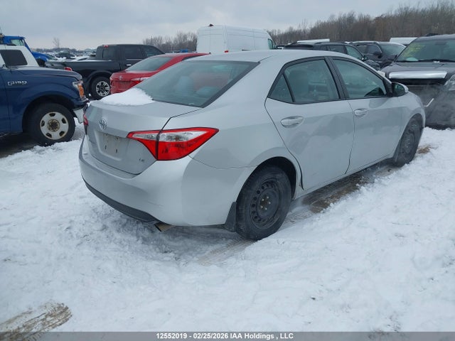 12552019 :رقم المزاد ، 2T1BURHE3FC240515 vin ، 2015 Toyota Corolla Le مزاد بيع