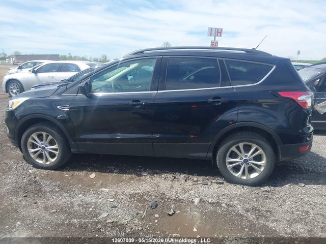 Продаж на аукціоні авто 2018 Ford Escape Se, vin: 1FMCU9GD8JUC95515, номер лоту: 12607039