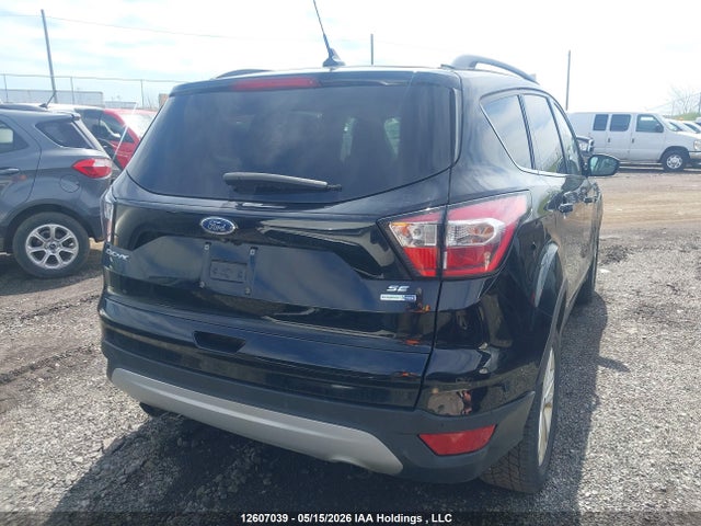 Продаж на аукціоні авто 2018 Ford Escape Se, vin: 1FMCU9GD8JUC95515, номер лоту: 12607039
