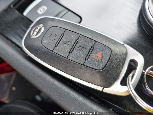 JN8BT3AB1RW442320 Nissan ROGUE S