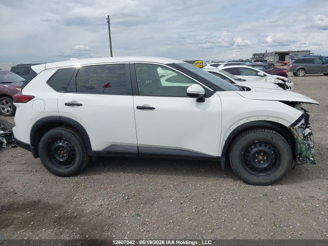 JN8BT3AB1RW442320 Nissan ROGUE S