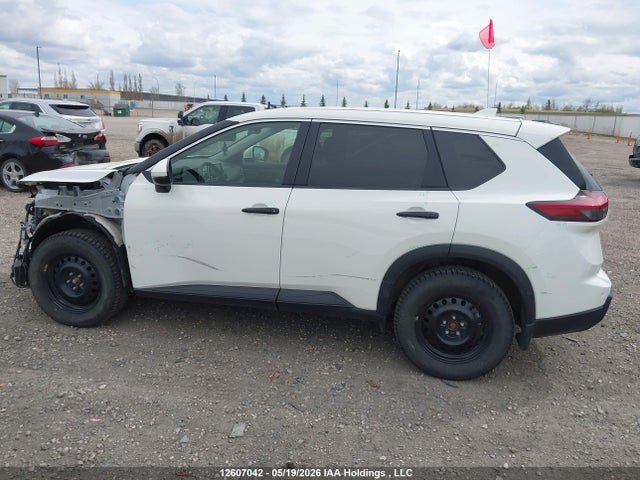 JN8BT3AB1RW442320 Nissan ROGUE S
