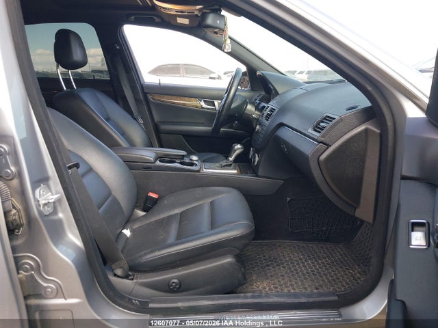 2011 Mercedes-benz C 300 4matic მანქანა იყიდება აუქციონზე, vin: WDDGF8BB7BF575938, აუქციონის ნომერი: 12607077