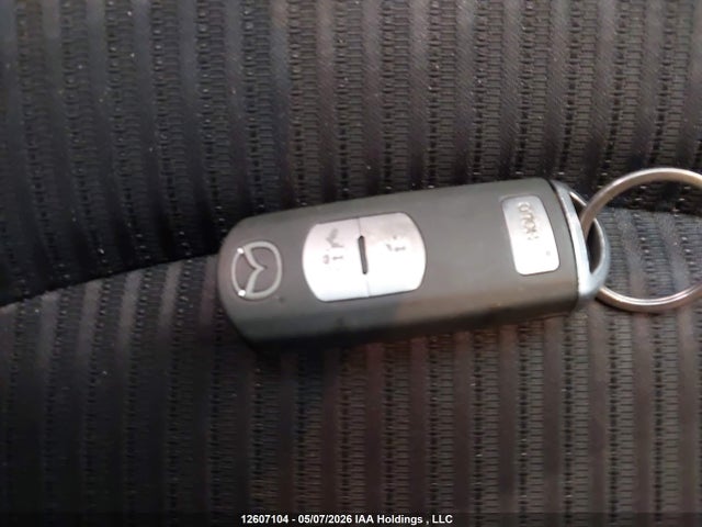 JM1BM1L74E1104732 Mazda Mazda3 Gs-sky
