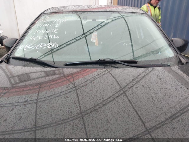 JM1BM1L74E1104732 Mazda Mazda3 Gs-sky