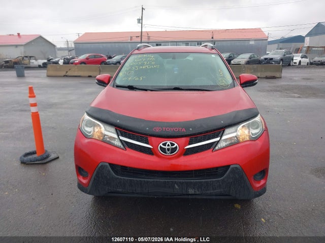 2T3ZFREV7FW205950 Toyota RAV4 LE
