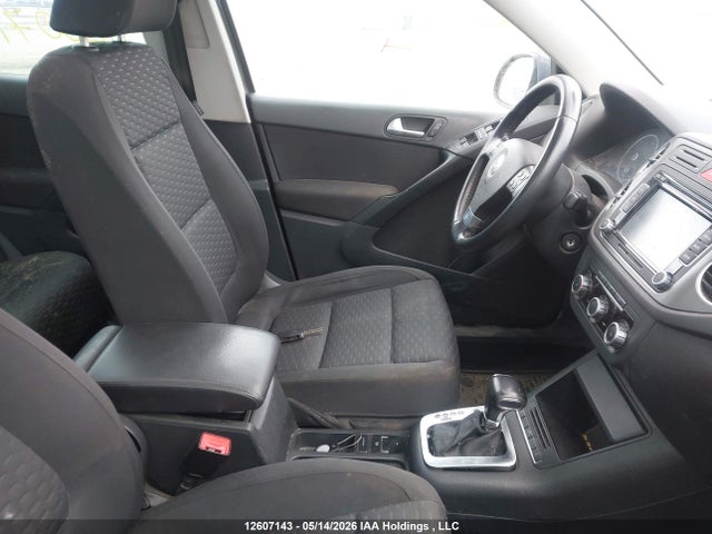 2010 Volkswagen Tiguan 2.0 Tsi Comfortline/2.0 Tsi Highline/2.0 Tsi Trendline მანქანა იყიდება აუქციონზე, vin: WVGBV7AX8AW524103, აუქციონის ნომერი: 12607143