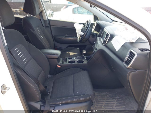 12607153 :رقم المزاد ، KNDPNCAC6H7182087 vin ، 2017 Kia Sportage مزاد بيع