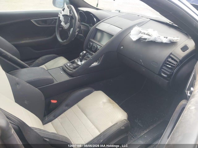 Jaguar F-TYPE R 2019 SAJD51EE2KCK57712 Image 5