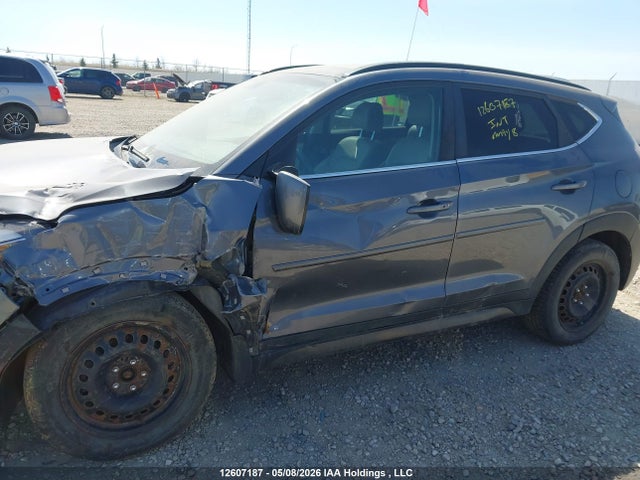 2016 Hyundai Tucson მანქანა იყიდება აუქციონზე, vin: KM8J3CA45GU165927, აუქციონის ნომერი: 12607187