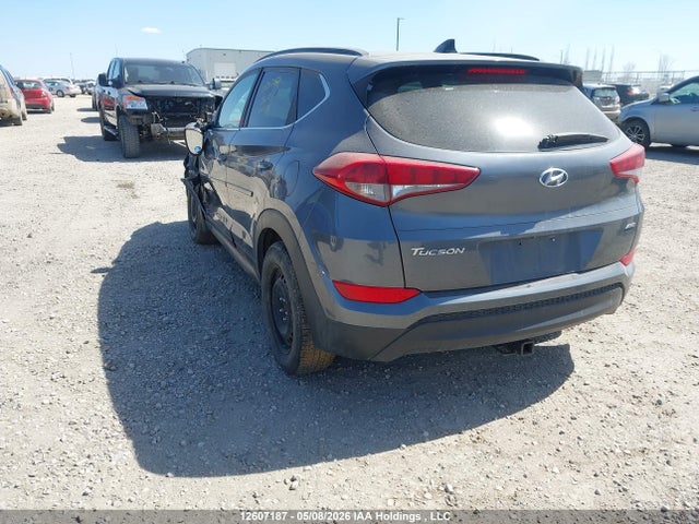 2016 Hyundai Tucson მანქანა იყიდება აუქციონზე, vin: KM8J3CA45GU165927, აუქციონის ნომერი: 12607187