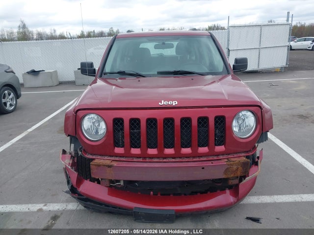 12607205 :رقم المزاد ، 1C4NJPAB2GD722004 vin ، 2016 Jeep Patriot Sport/north مزاد بيع