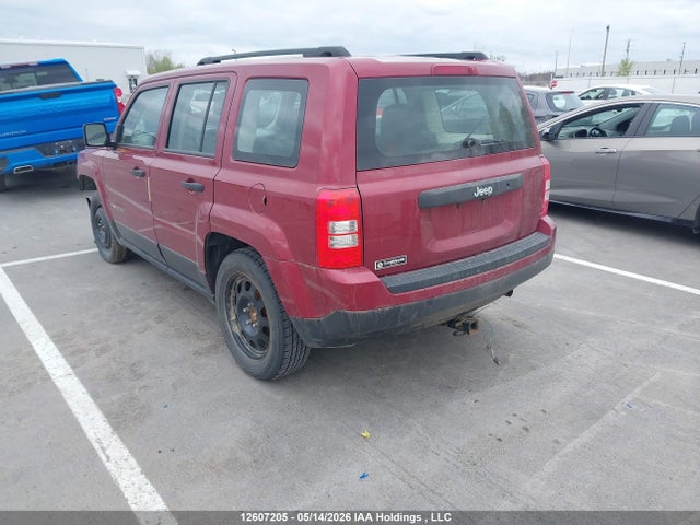 12607205 :رقم المزاد ، 1C4NJPAB2GD722004 vin ، 2016 Jeep Patriot Sport/north مزاد بيع