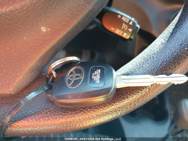 12596185 :رقم المزاد ، VNKKTUD31EA004305 vin ، 2014 Toyota Yaris Le مزاد بيع
