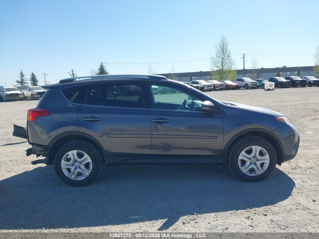 12607270 :رقم المزاد ، 2T3BFREV0FW238712 vin ، 2015 Toyota Rav4 Le مزاد بيع